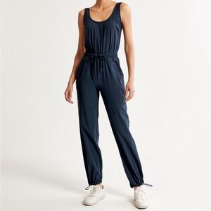 Abercrombie Traveler Jumpsuit XL